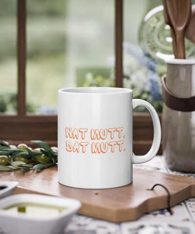 Kaffeetasse weiß mit dem norddeutschen Begriff "Wat Mutt, Datt Mutt", 330ml Fassungsvermögen