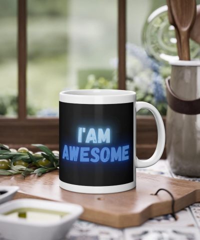 Kaffeetasse weiß mit der Aufschrift "I'am Awesome", 330ml Fassungsvermögen